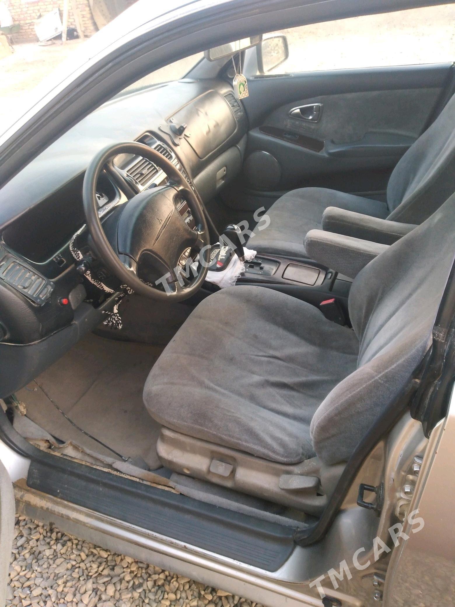 Mitsubishi Diamante 1996 - 10 000 TMT - Kaka - img 3