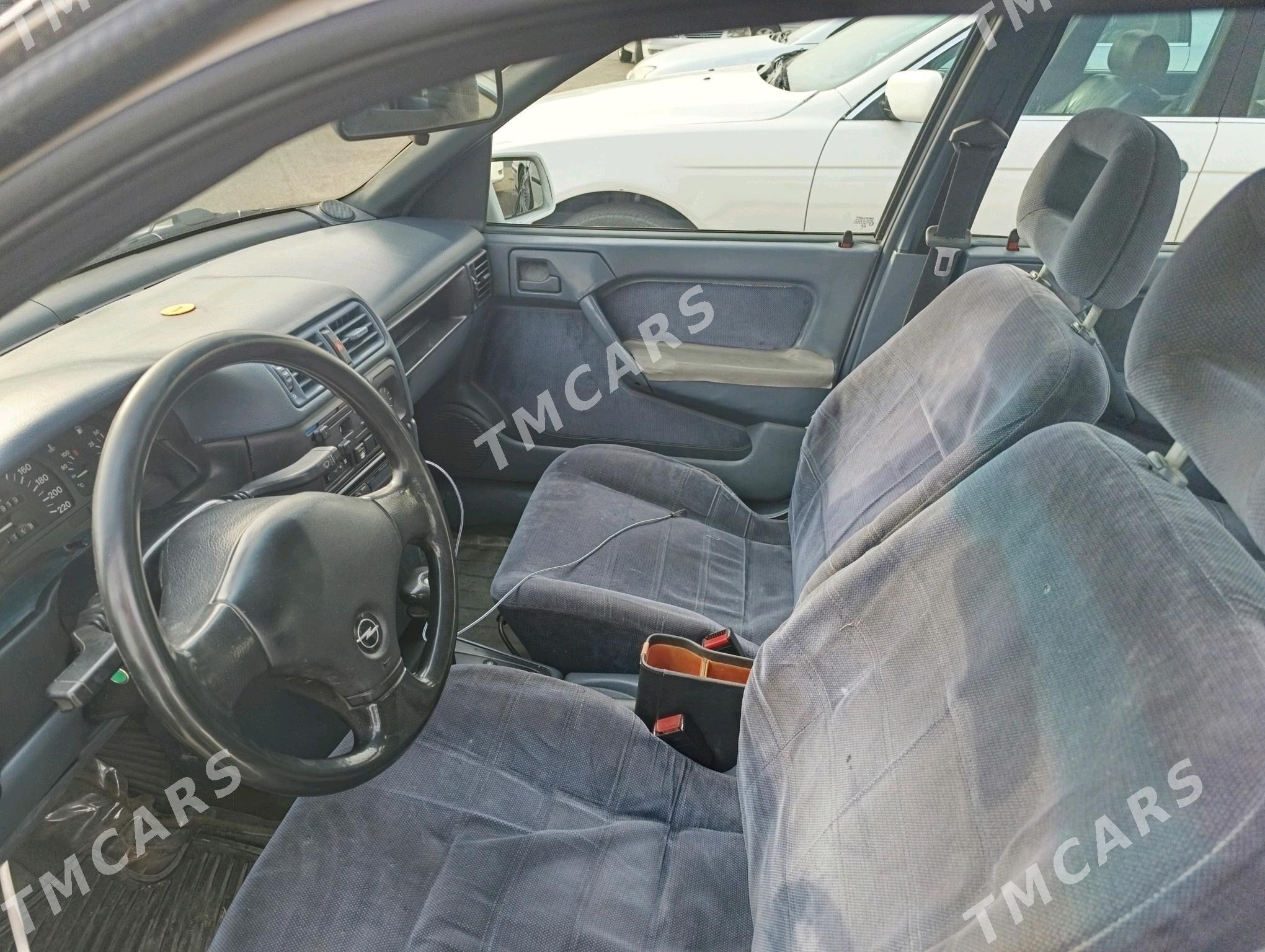 Opel Vectra 1992 - 38 000 TMT - Анев - img 2