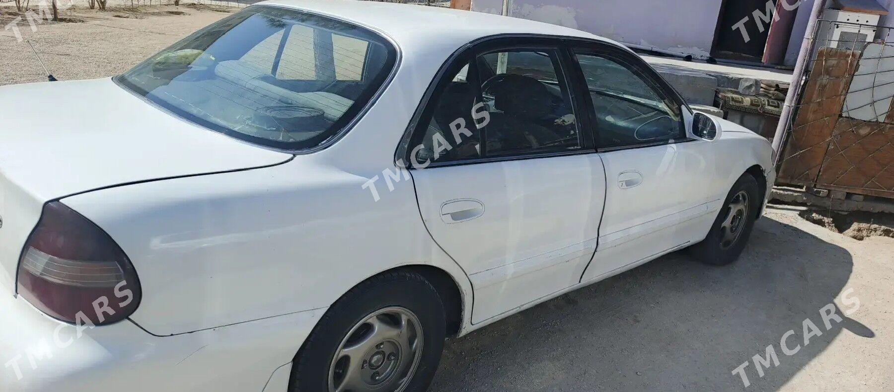 Hyundai Sonata 2001 - 30 000 TMT - Балканабат - img 3