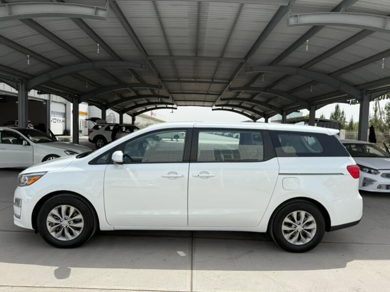 Kia Sedona 2020 - 325 000 TMT - Aşgabat - img 5