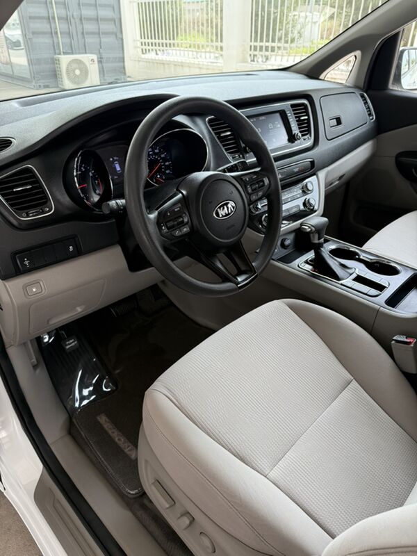 Kia Sedona 2020 - 325 000 TMT - Aşgabat - img 8