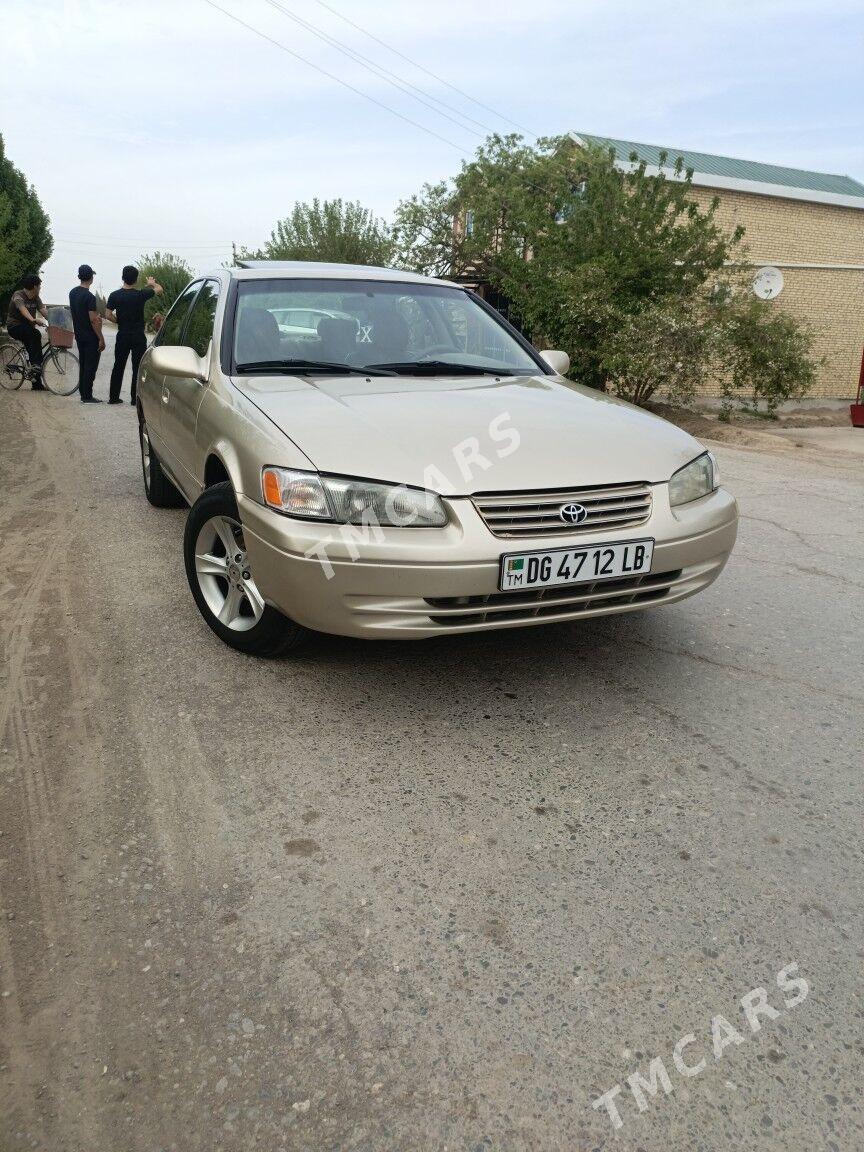 Toyota Camry 1998 - 130 000 TMT - Дянев - img 5