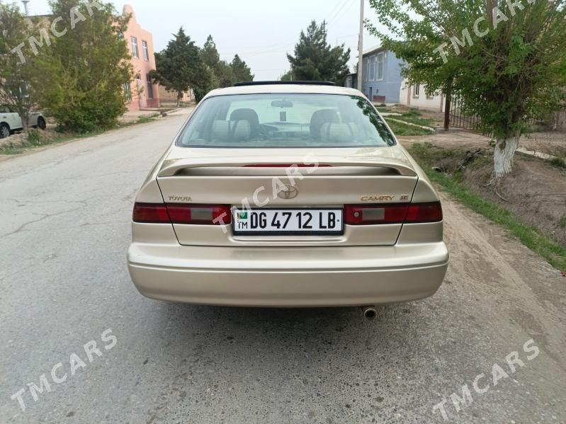 Toyota Camry 1998 - 130 000 TMT - Дянев - img 4