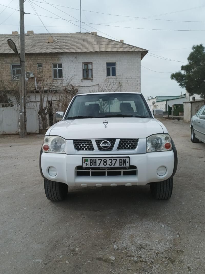 Nissan Navara 2011 - 130 000 TMT - Balkanabat - img 4