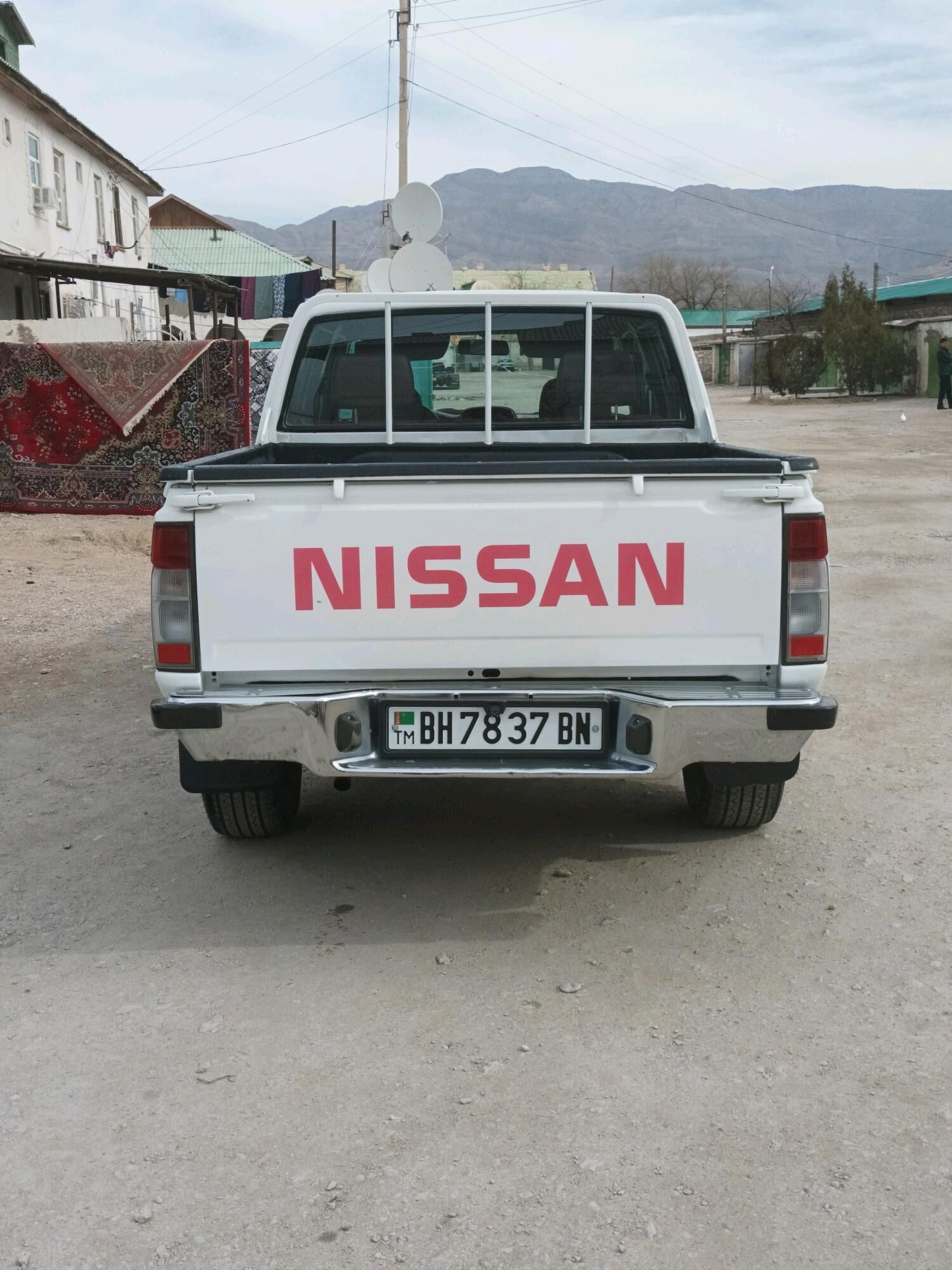 Nissan Navara 2011 - 130 000 TMT - Balkanabat - img 7