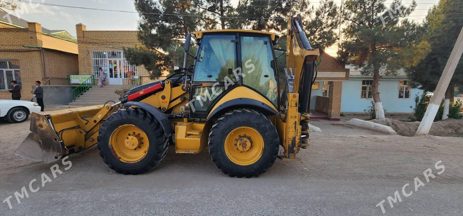 JCB 4CX ECO 2012 - 600 000 TMT - Халач - img 5