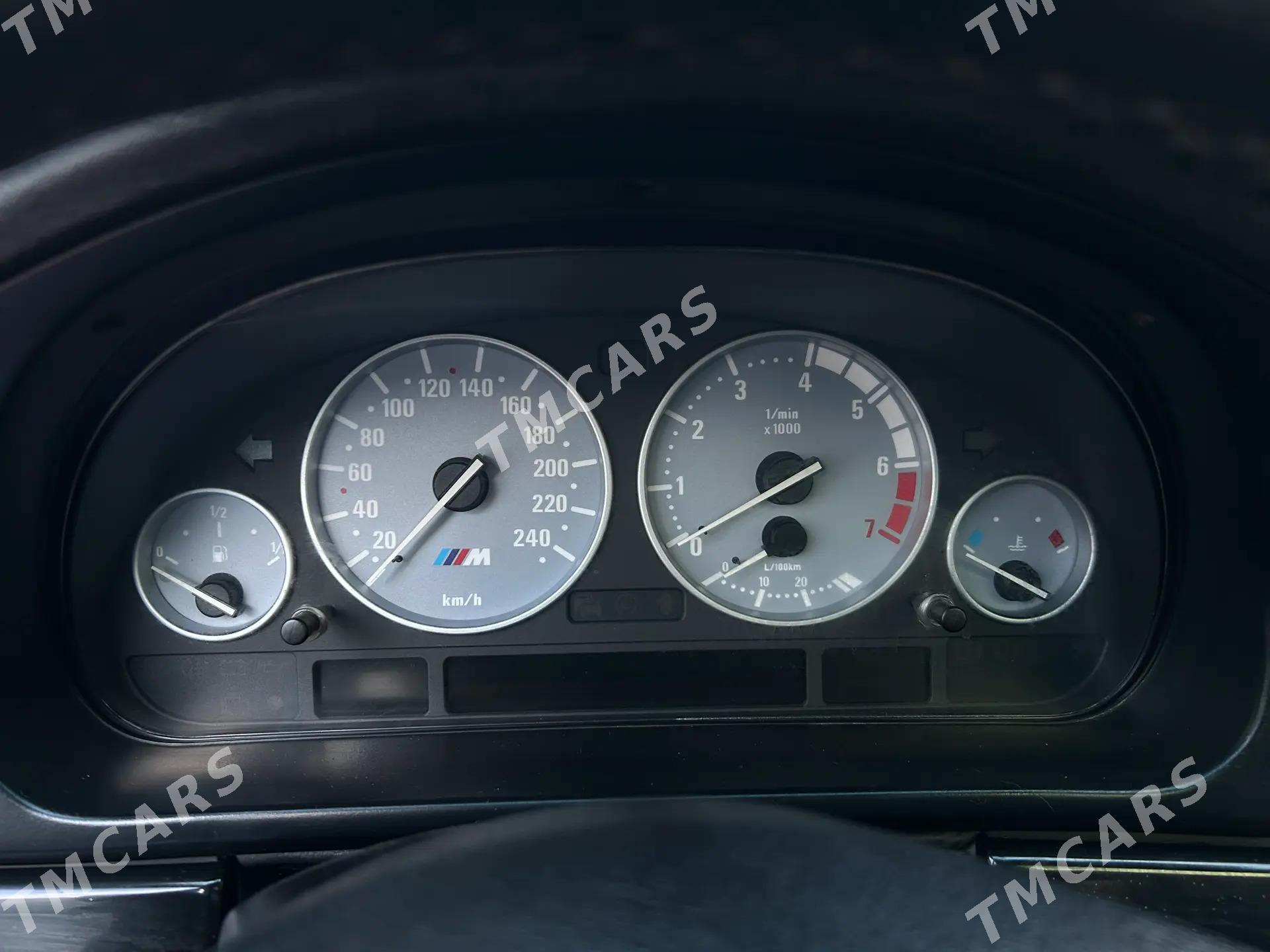 BMW E39 2002 - 120 000 TMT - Туркменбаши - img 8