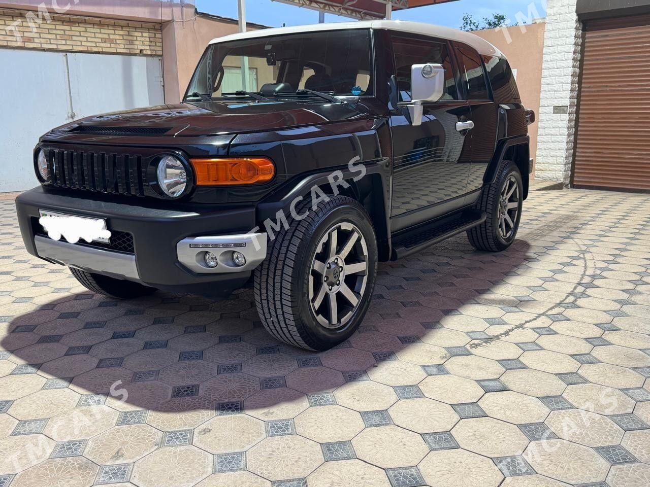 Toyota FJ Cruiser 2010 - 500 000 TMT - Türkmenbaşy - img 5