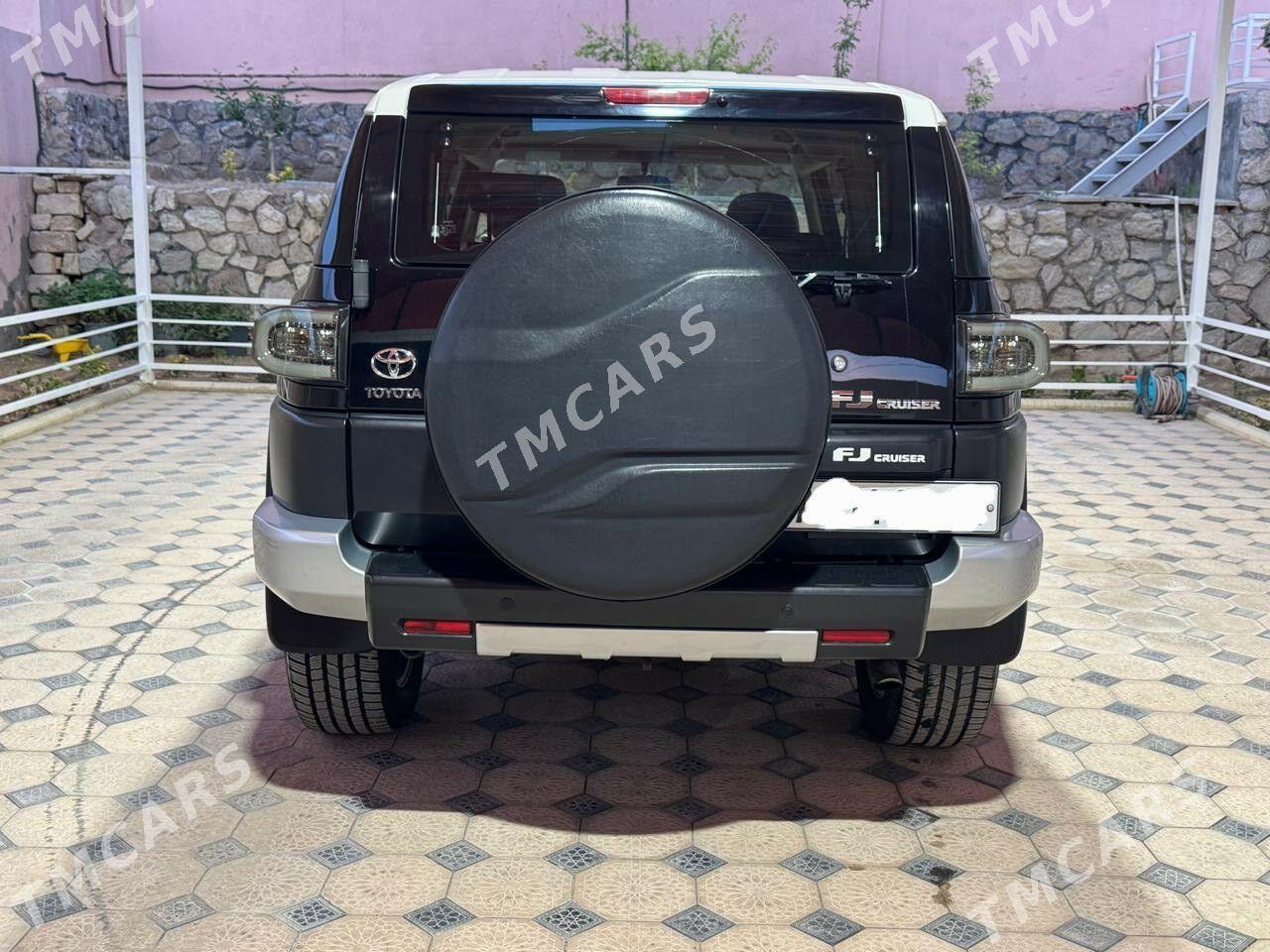 Toyota FJ Cruiser 2010 - 500 000 TMT - Türkmenbaşy - img 3