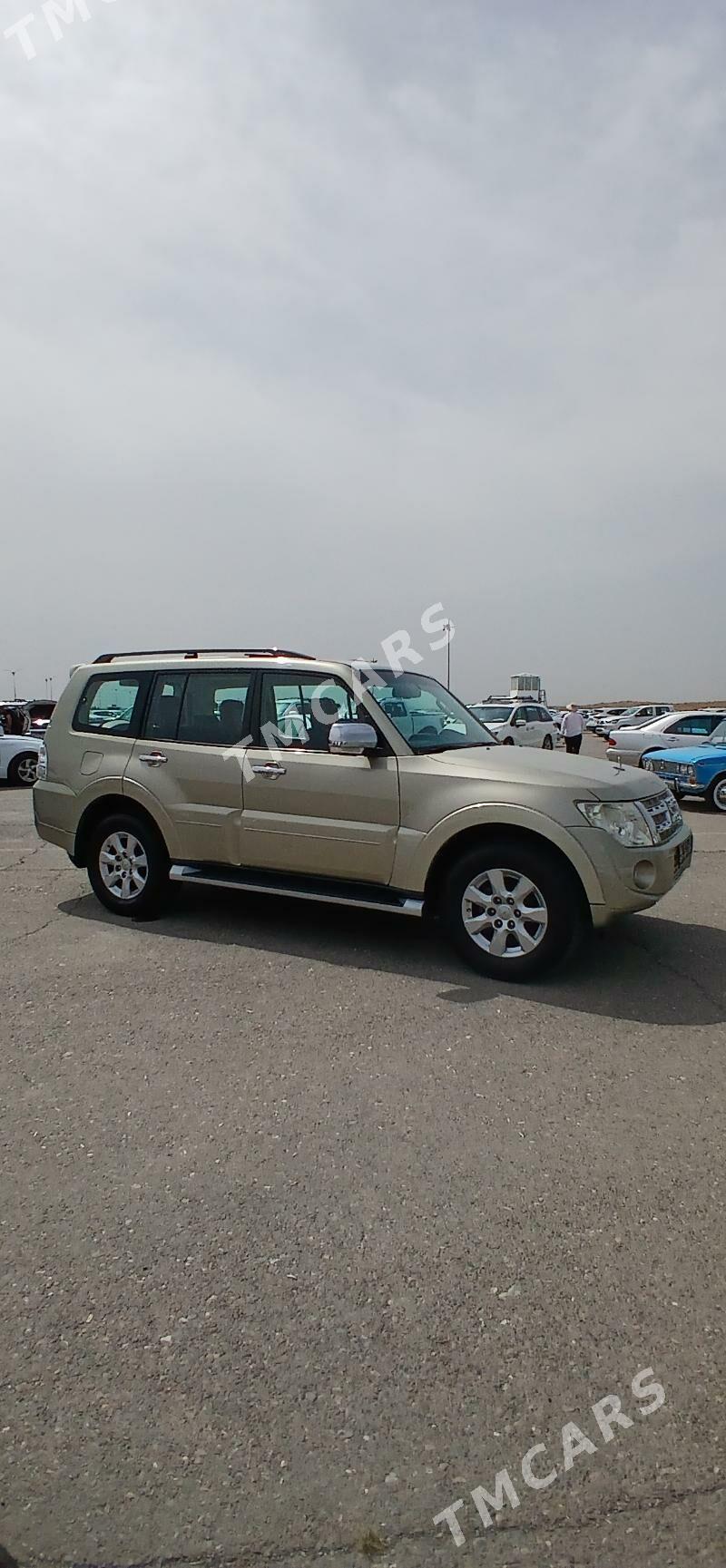Mitsubishi Pajero 2013 - 245 000 TMT - Aşgabat - img 9