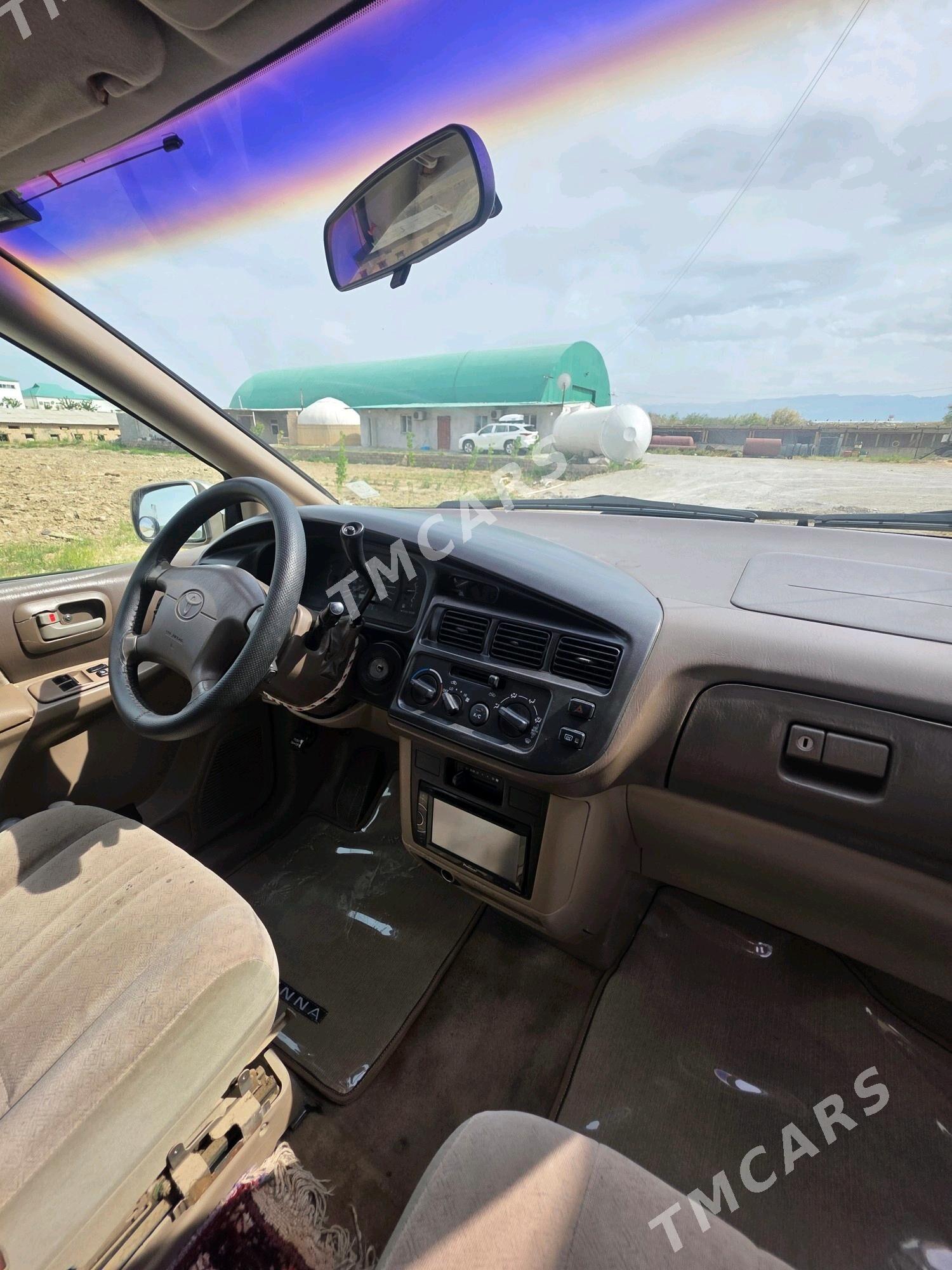 Toyota Sienna 1999 - 135 000 TMT - Daşoguz - img 4