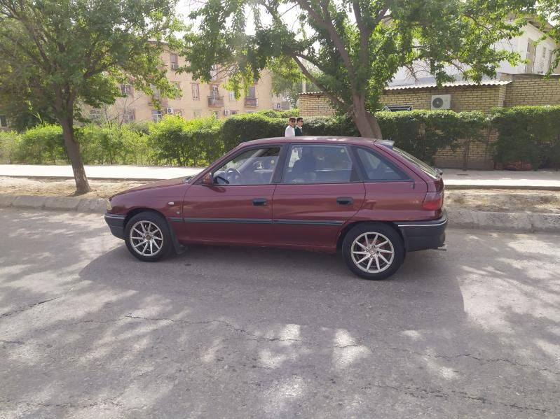 Opel Astra 1992 - 30 000 TMT - Mary - img 3