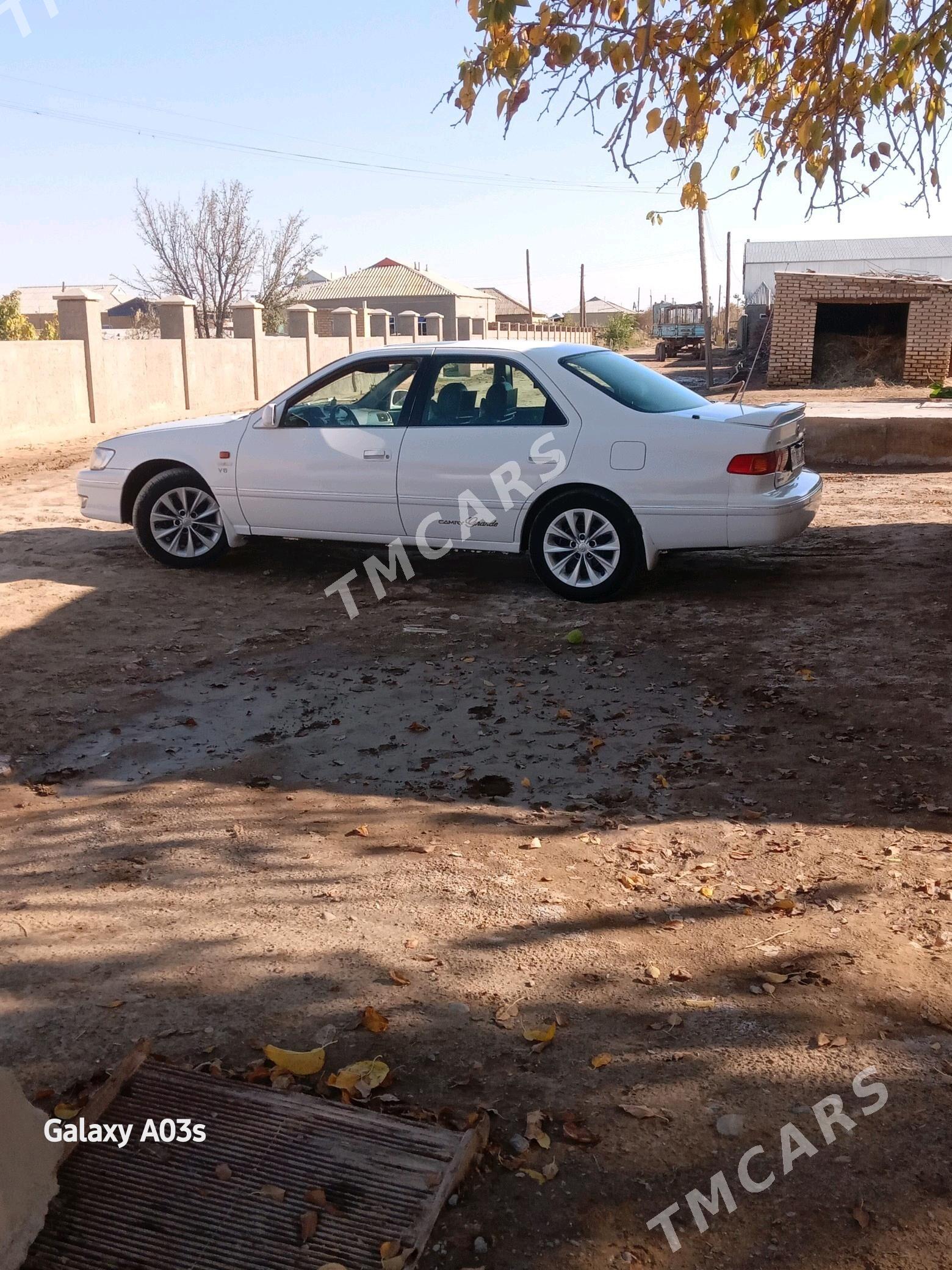 Toyota Camry 1997 - 130 000 TMT - Mary - img 1