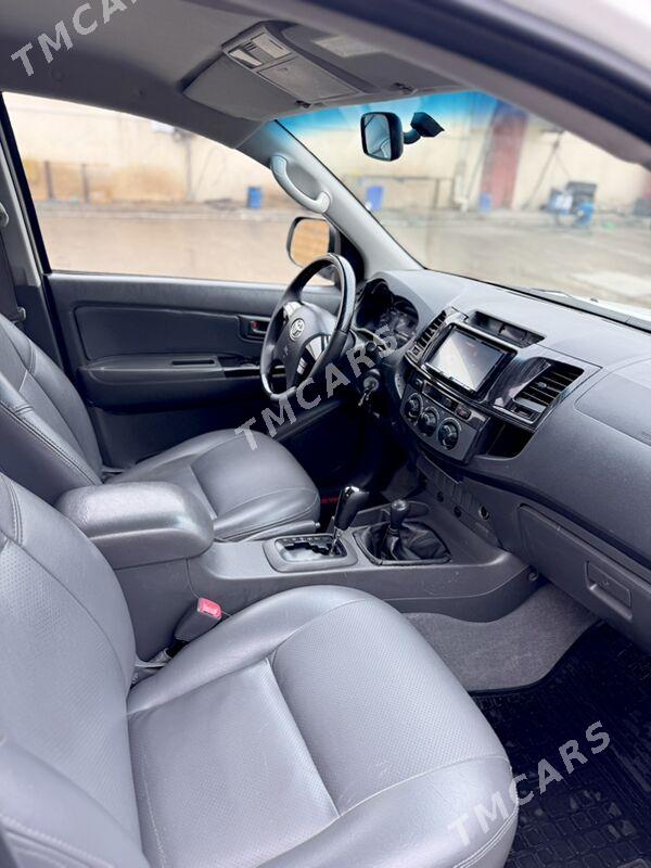 Toyota Hilux 2013 - 360 000 TMT - Türkmenabat - img 2