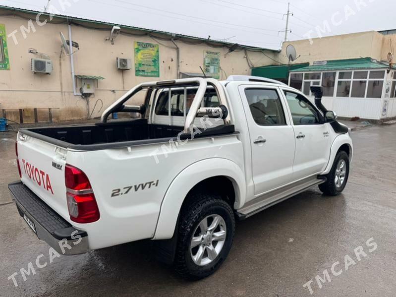 Toyota Hilux 2013 - 360 000 TMT - Türkmenabat - img 6