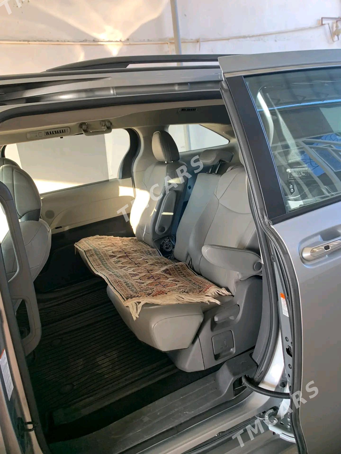 Toyota Sienna 2021 - 490 000 TMT - Койтендаг - img 7