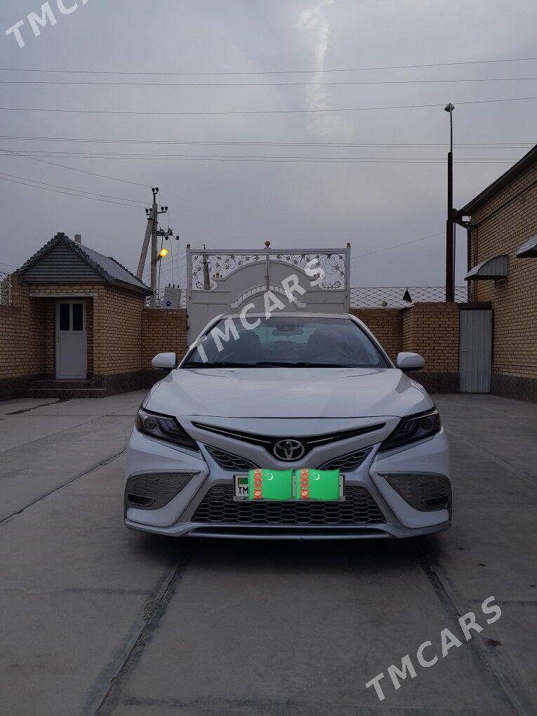 Toyota Camry 2021 - 380 000 TMT - Мары - img 1