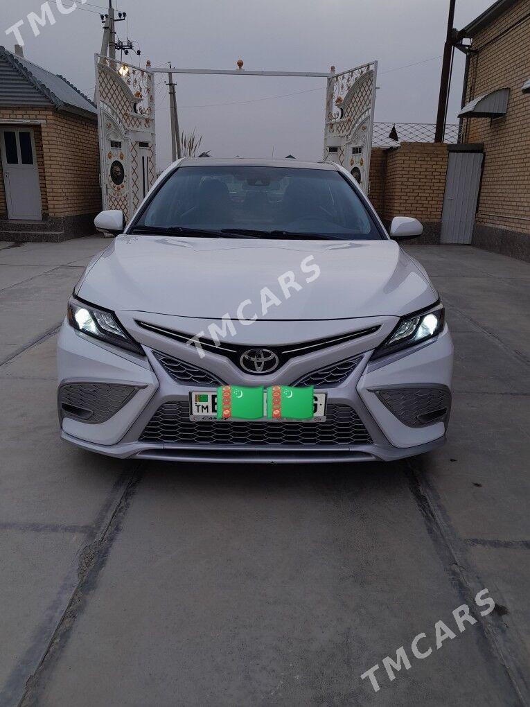Toyota Camry 2021 - 380 000 TMT - Мары - img 3