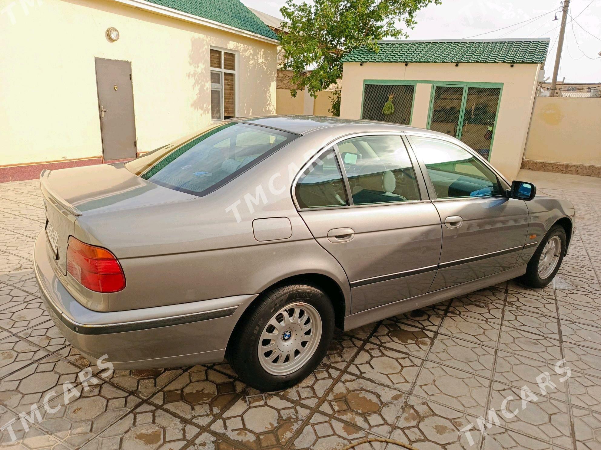 BMW E39 1997 - 90 000 TMT - Balkanabat - img 2