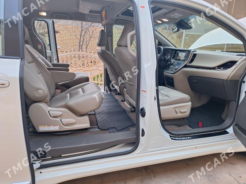 Toyota Sienna 2018 - 450 000 TMT - Mary - img 2