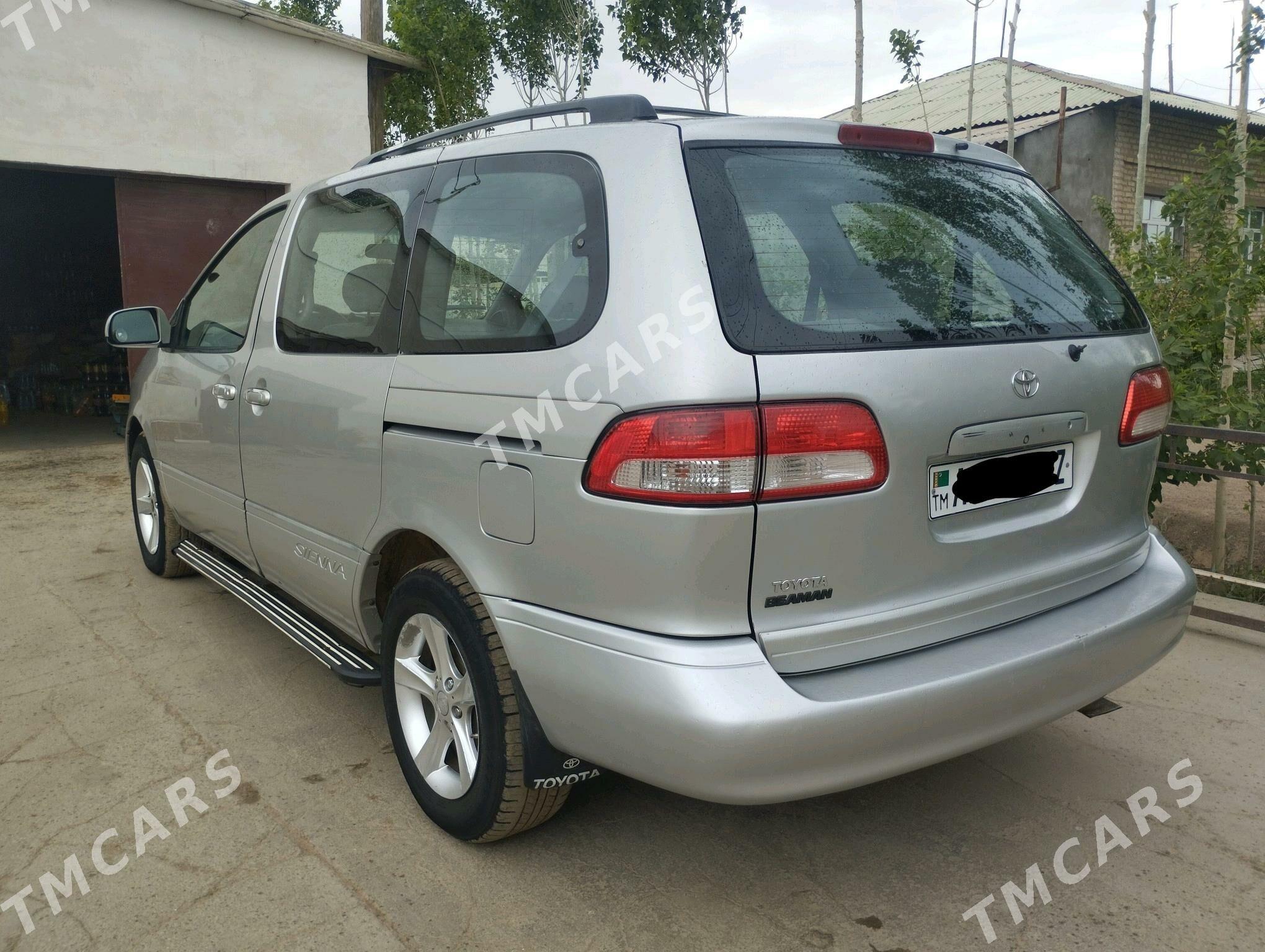 Toyota Sienna 2002 - 155 000 TMT - Köneürgenç - img 2