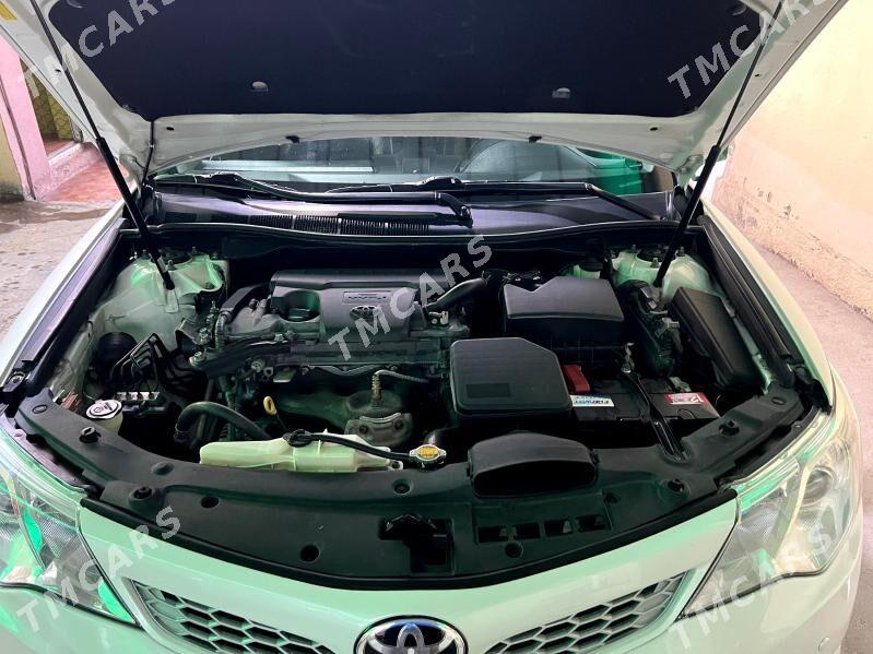 Toyota Camry 2012 - 240 000 TMT - Анев - img 4