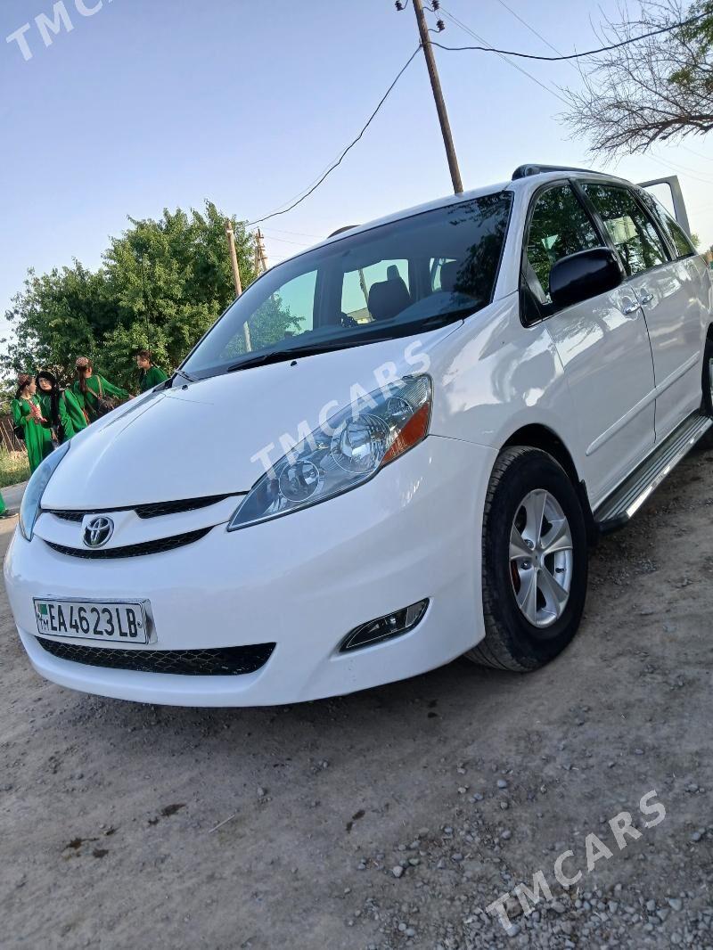 Toyota Sienna 2006 - 200 000 TMT - Койтендаг - img 2