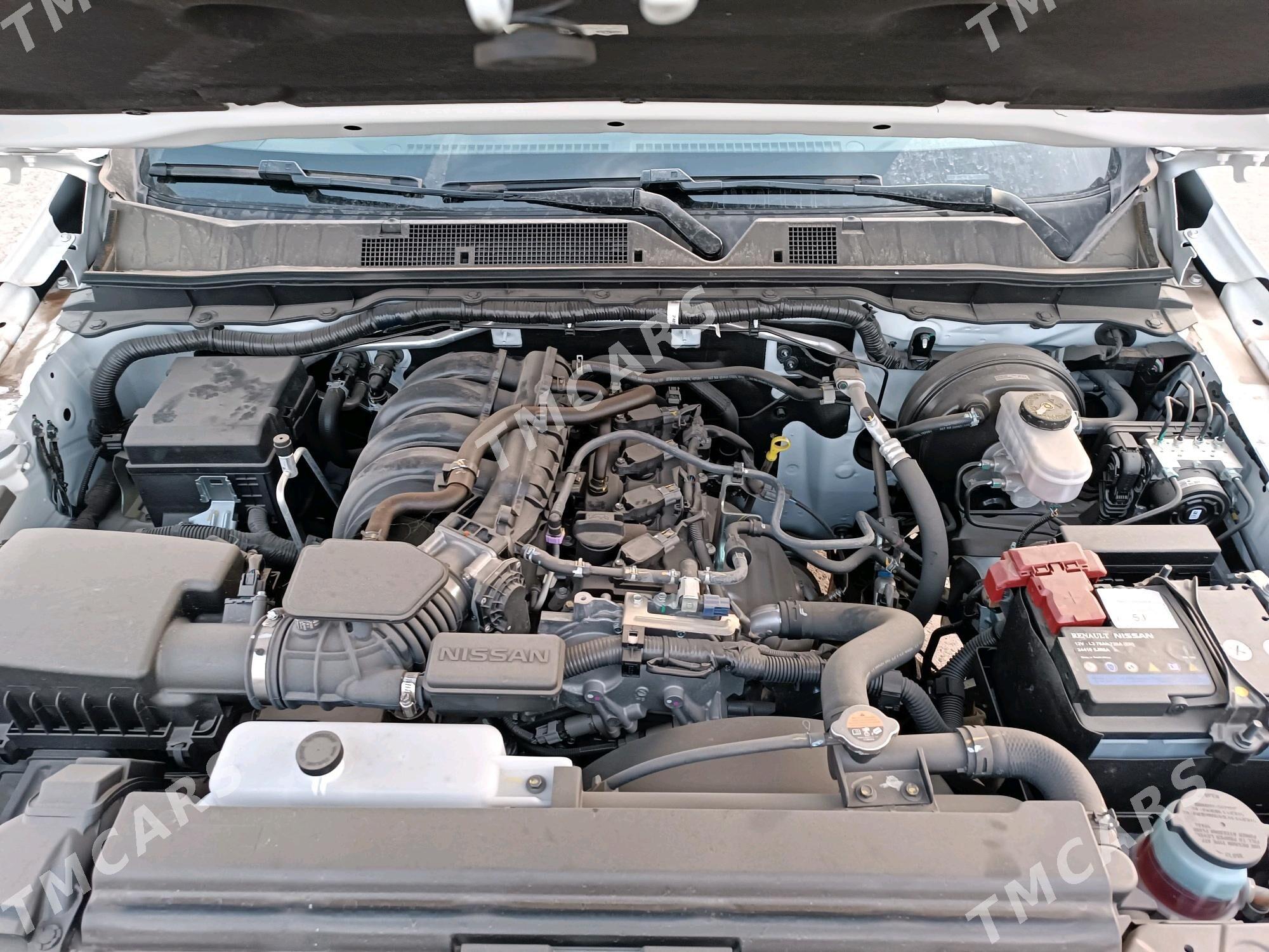 Nissan Navara 2024 - 430 000 TMT - Aşgabat - img 9