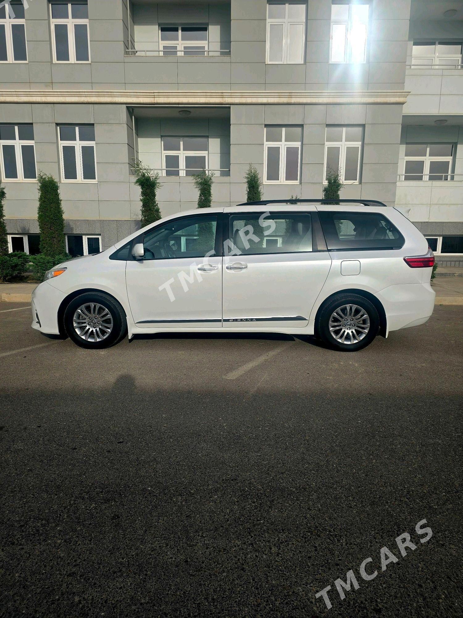 Toyota Sienna 2019 - 475 000 TMT - Мары - img 7