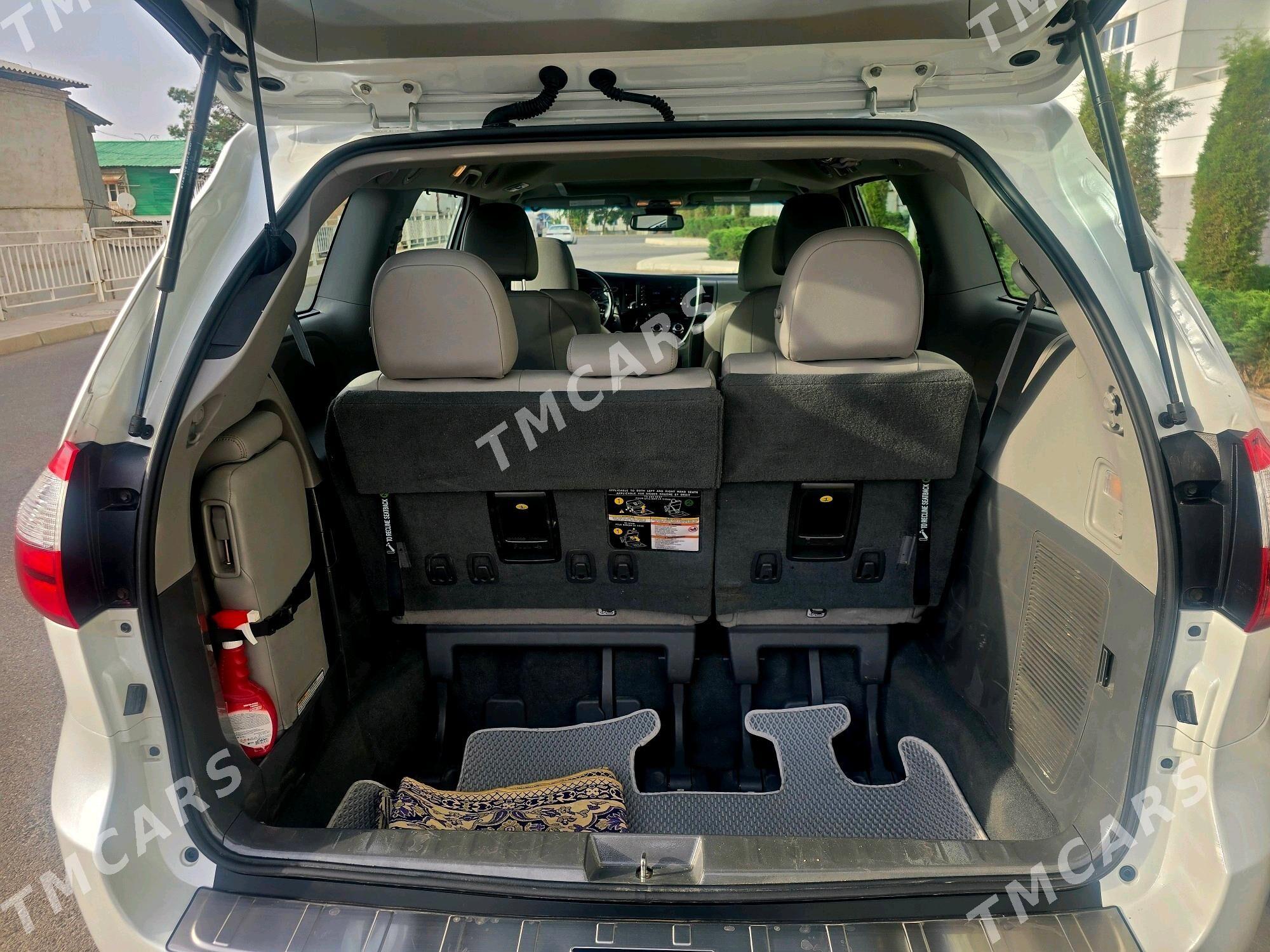 Toyota Sienna 2019 - 475 000 TMT - Мары - img 9