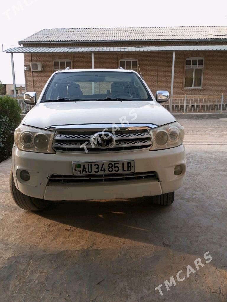 Toyota Fortuner 2007 - 240 000 TMT - Чарджоу - img 2