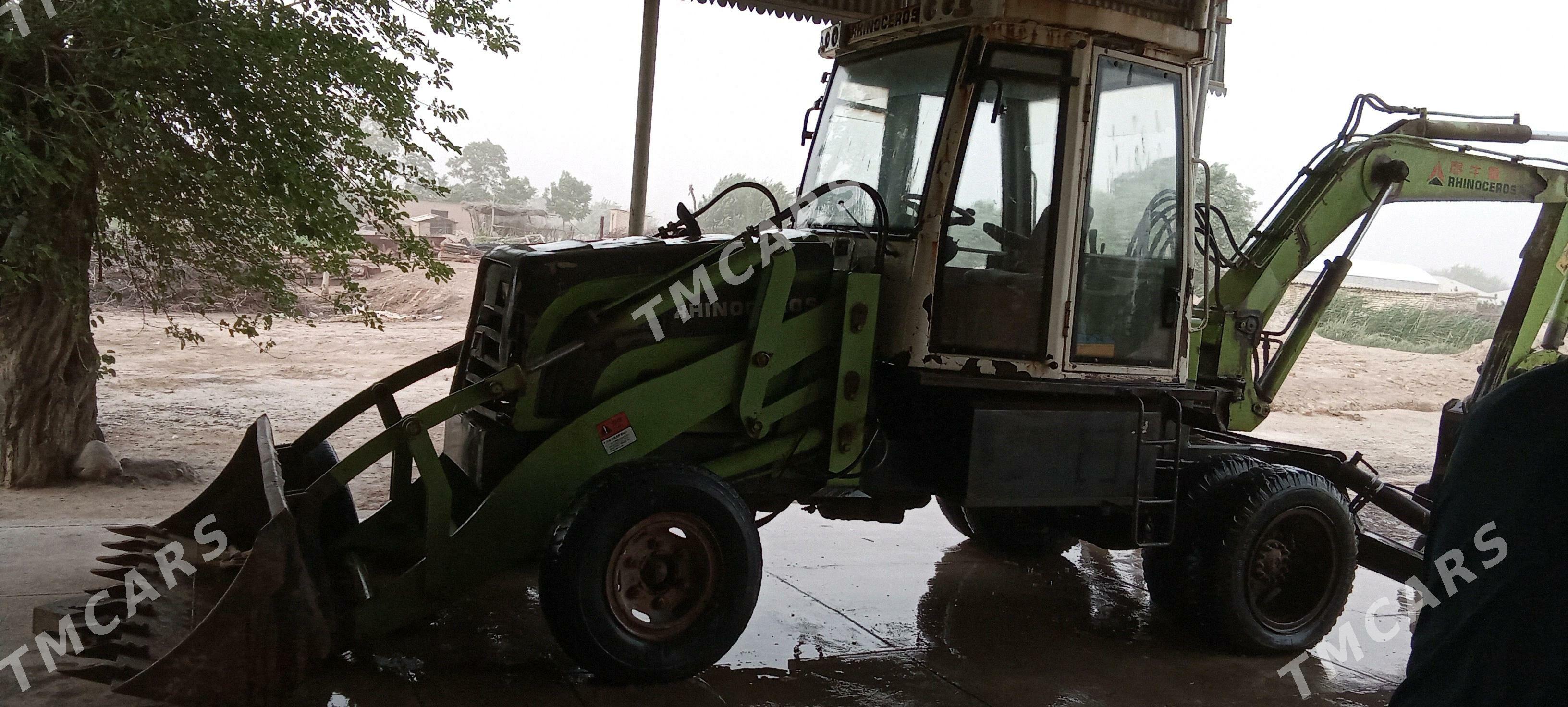 JCB 4CX ECO 2014 - 200 000 TMT - Ёлётен - img 3