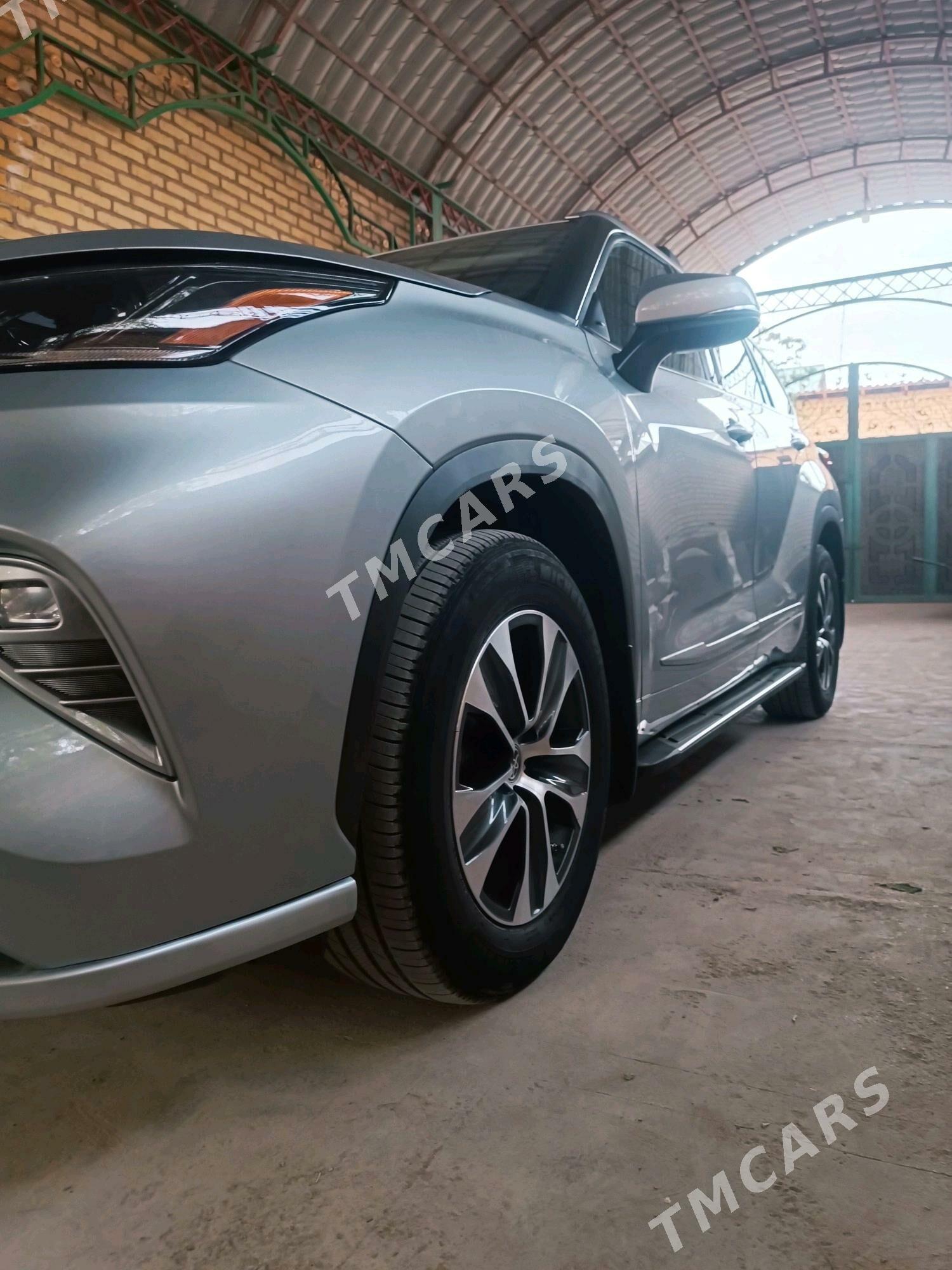 Toyota Highlander 2021 - 625 000 TMT - Köneürgenç - img 3
