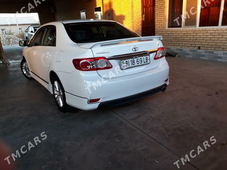 Toyota Corolla 2013 - 170 000 TMT - Халач - img 3
