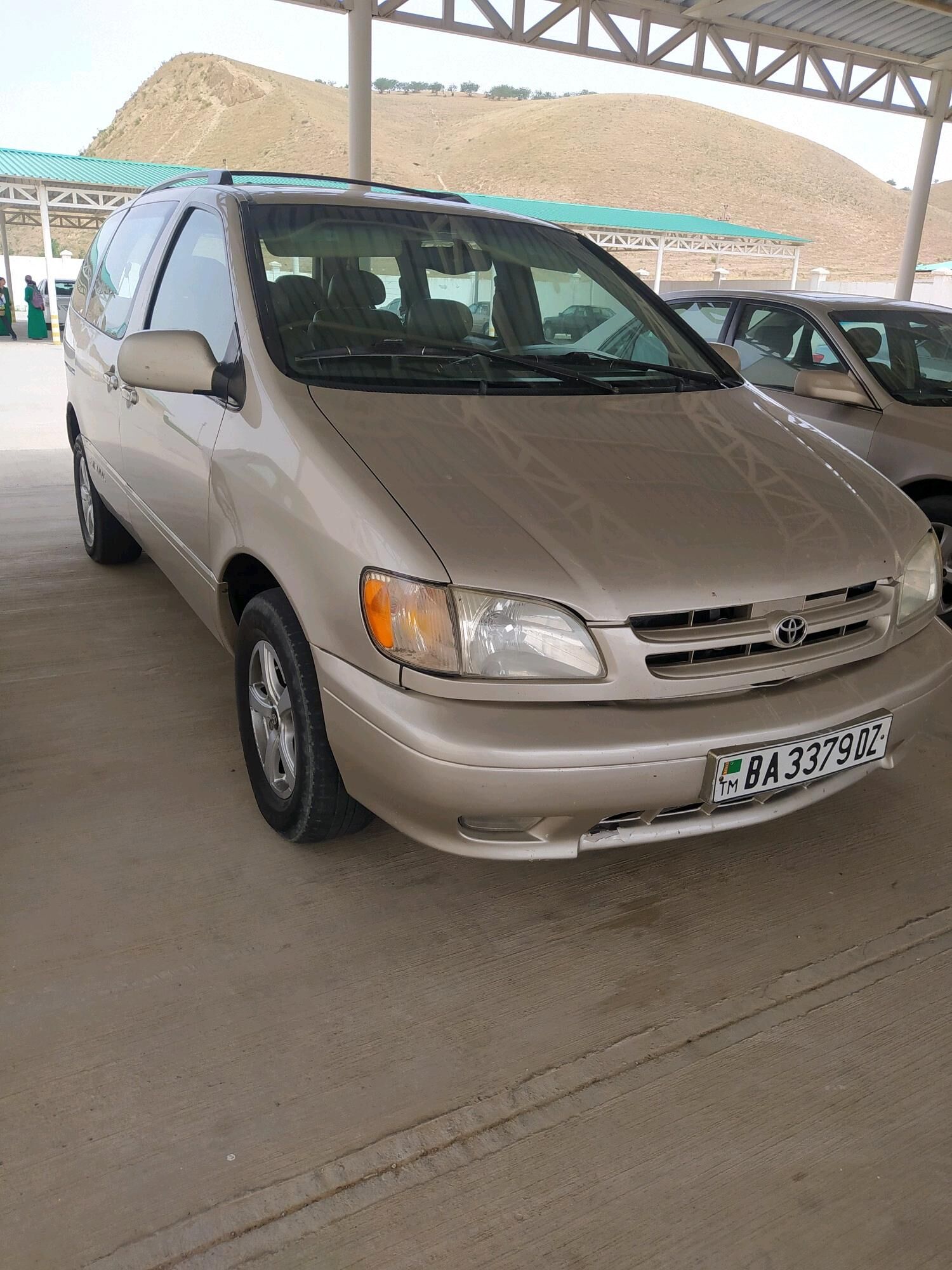 Toyota Sienna 2001 - 165 000 TMT - Дашогуз - img 9