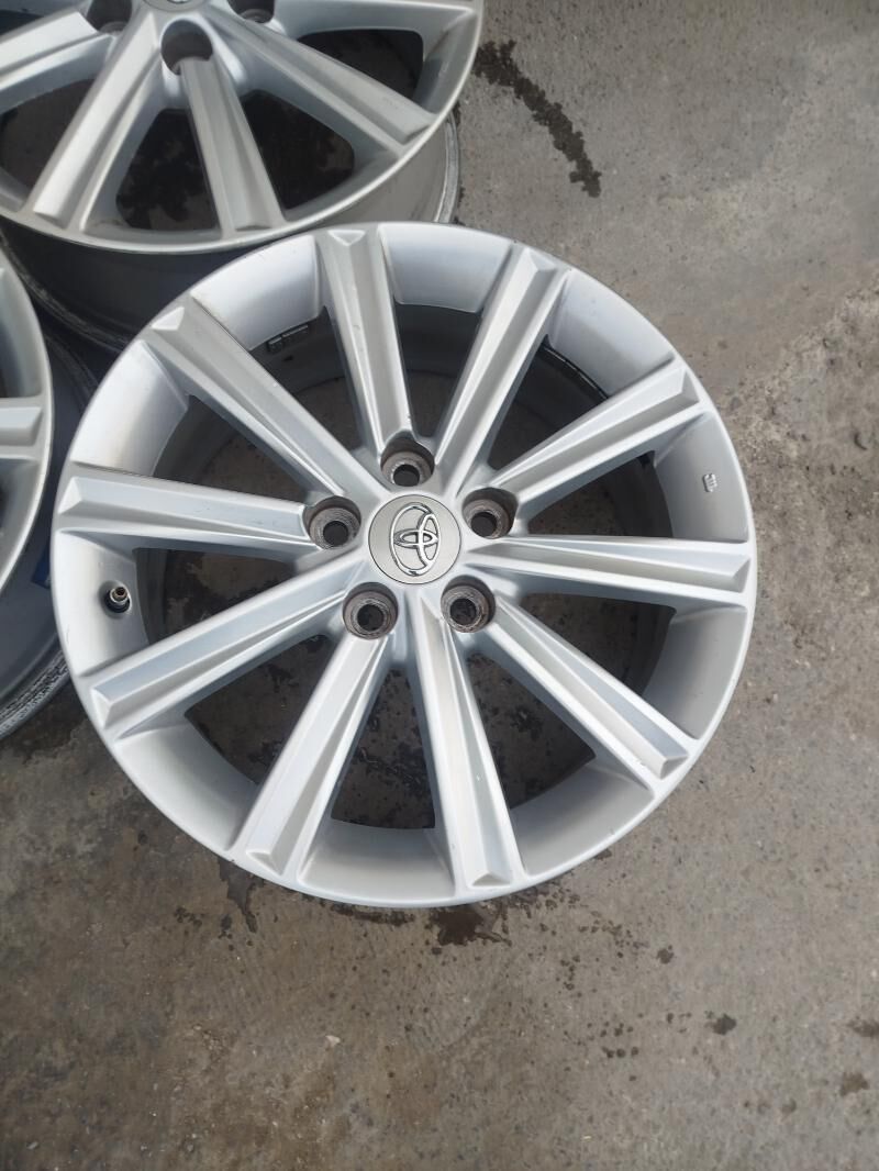 palta camry xle 17disga 2 100 TMT - Aşgabat - img 4