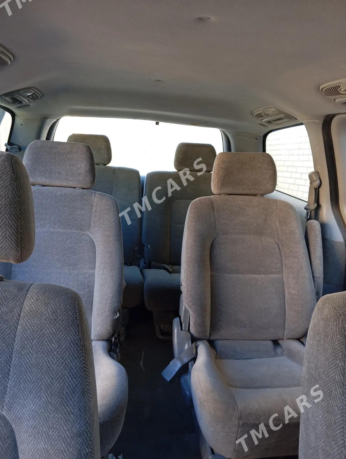 Kia Carnival 2001 - 55 000 TMT - Чарджоу - img 2
