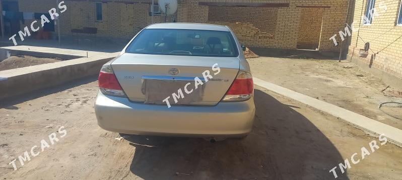 Toyota Camry 2005 - 145 000 TMT - Дянев - img 5