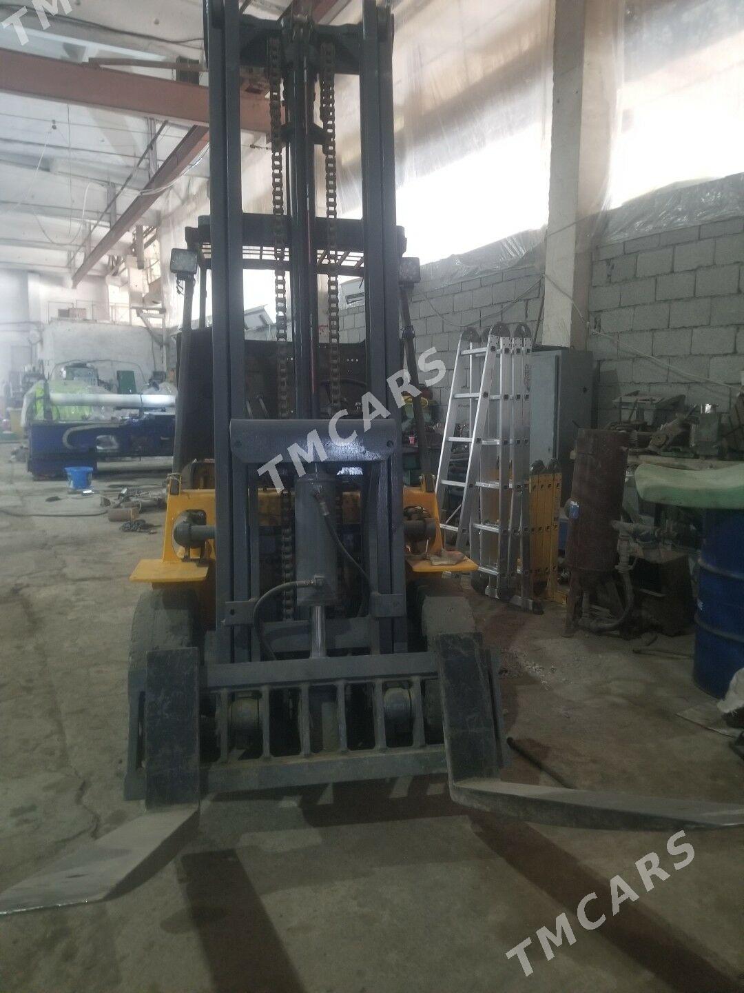 Mitsubishi Canter 2010 - 90 000 TMT - 11 мкр - img 3