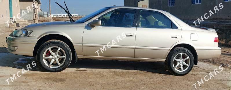 Toyota Camry 1997 - 124 000 TMT - Köneürgenç - img 3