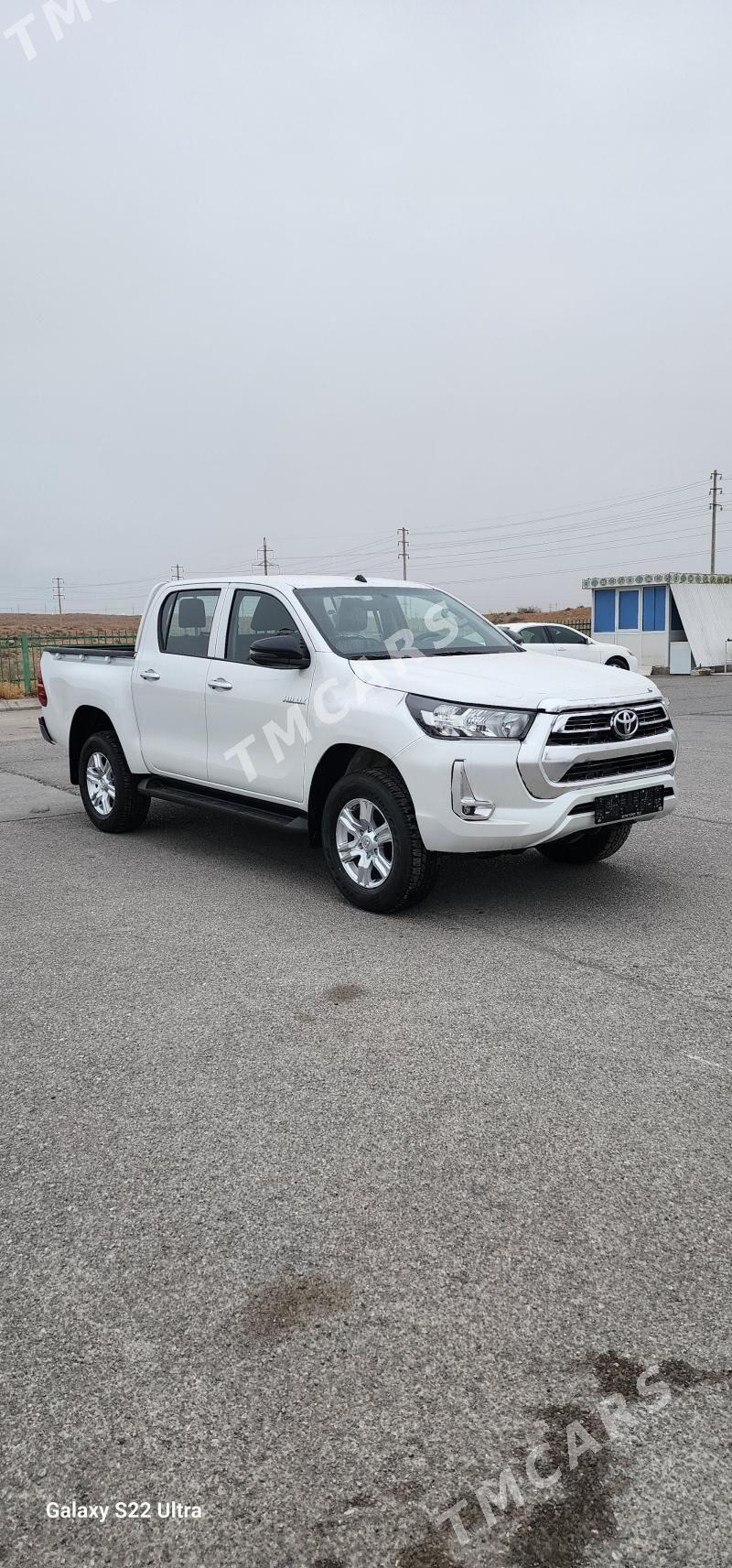 Toyota Hilux 2024 - 617 000 TMT - Ашхабад - img 3