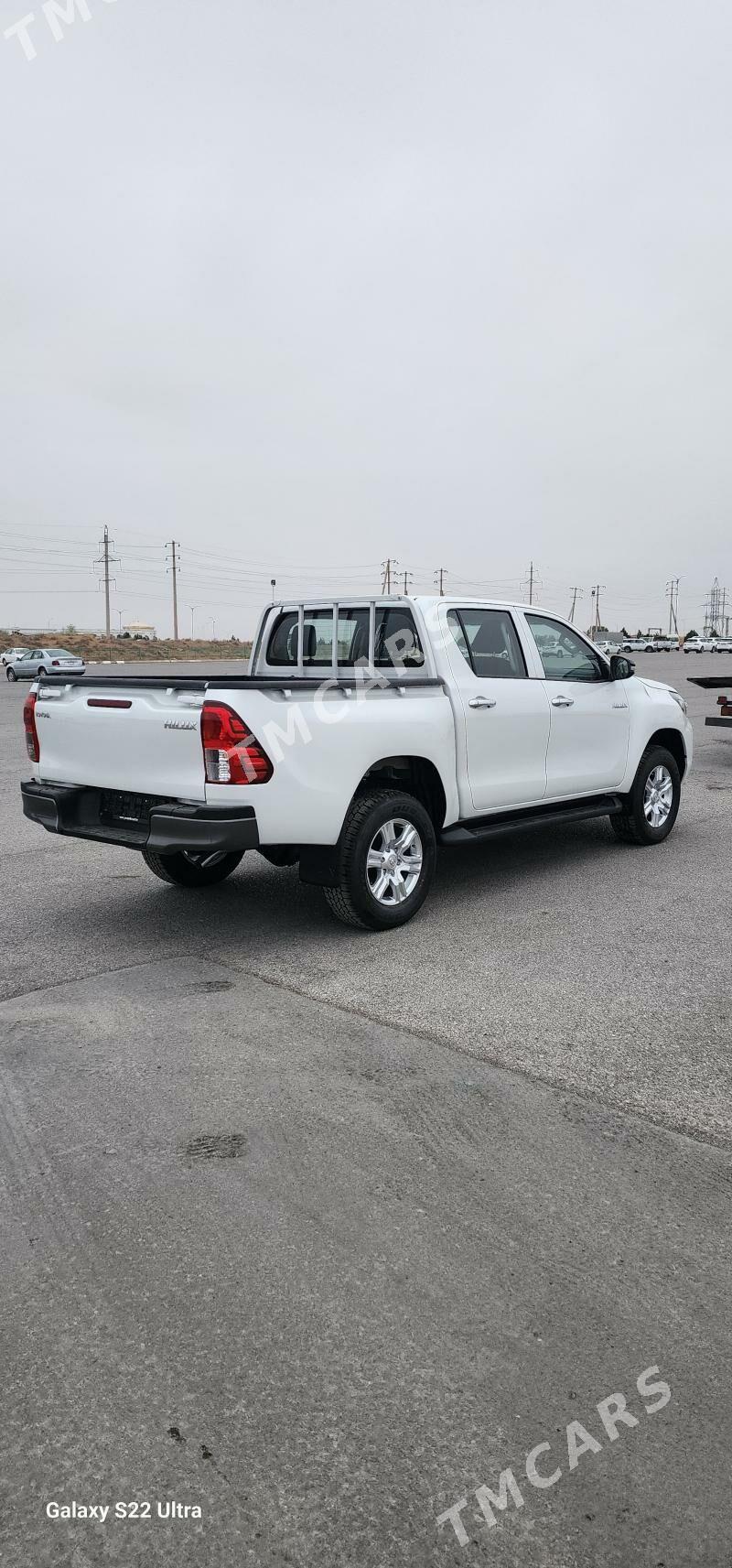 Toyota Hilux 2024 - 617 000 TMT - Ашхабад - img 8