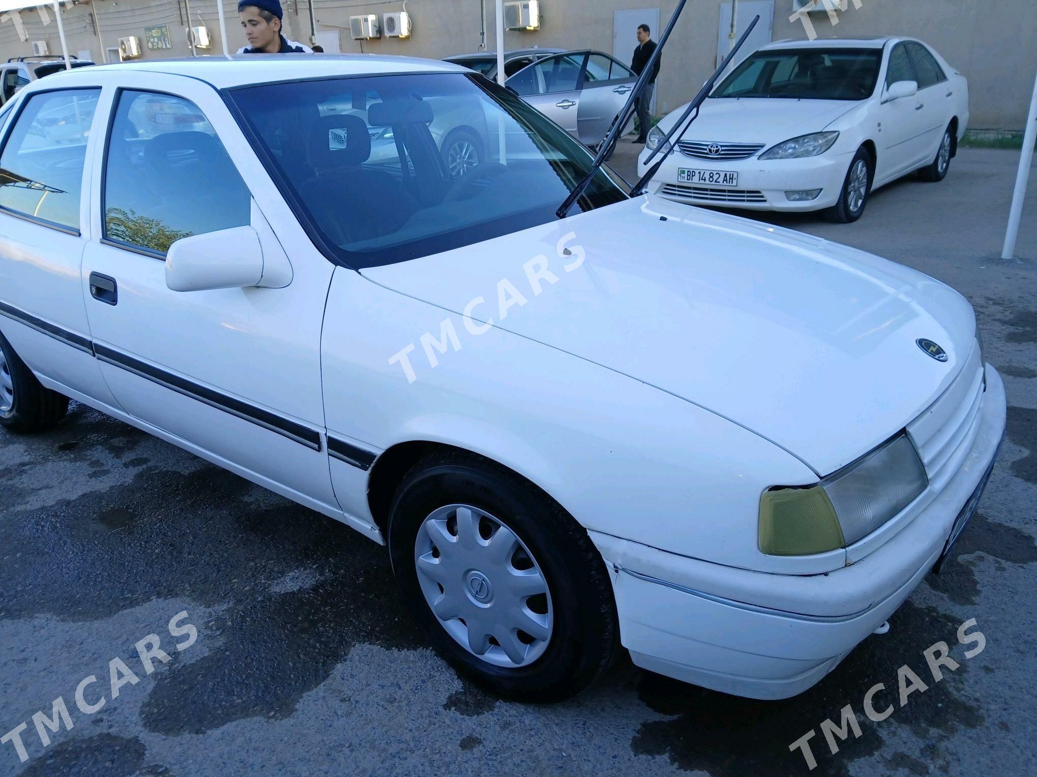 Opel Vectra 1992 - 46 000 TMT - 10 mkr - img 2