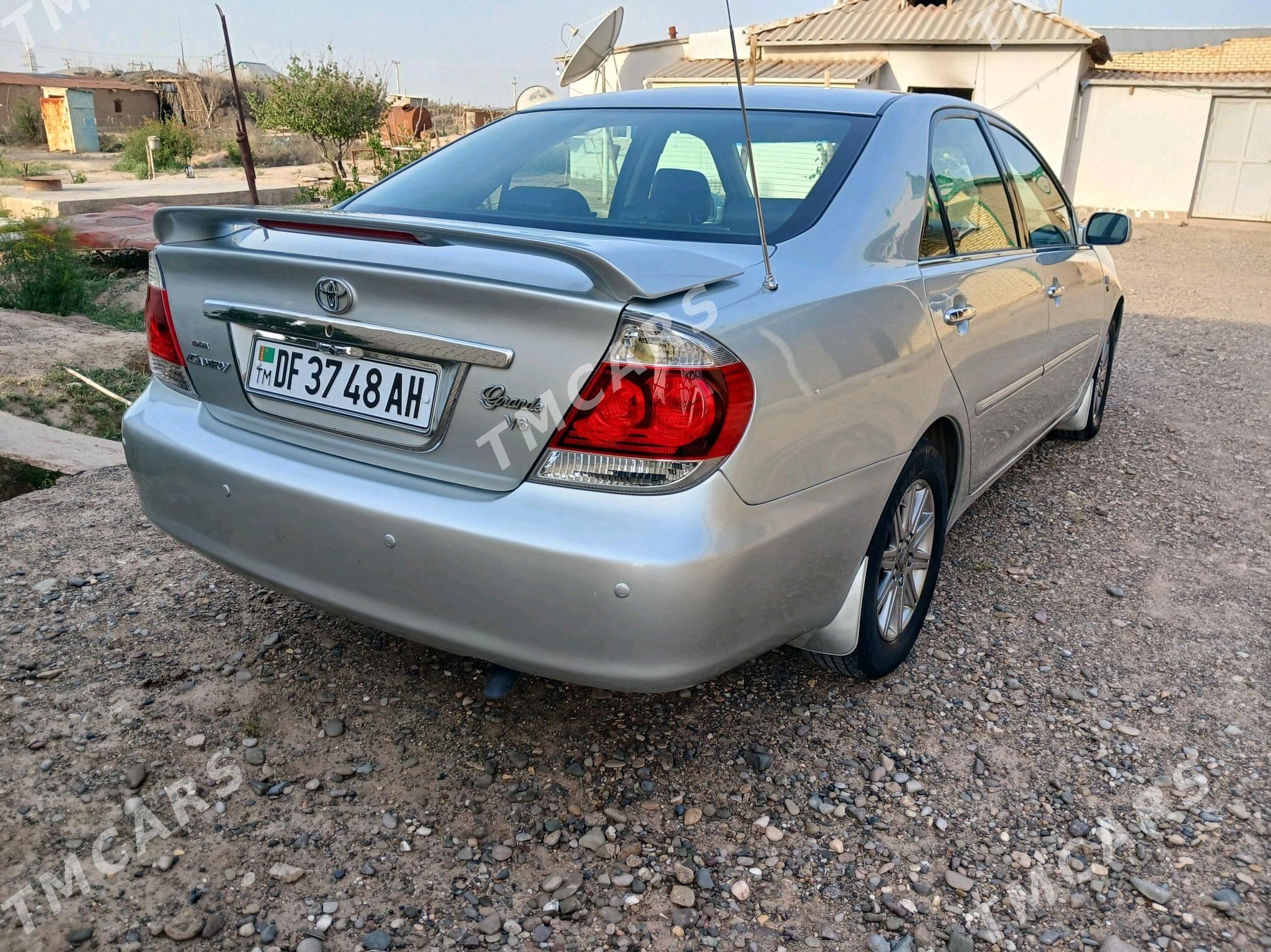 Toyota Camry 2005 - 200 000 TMT - Sarahs - img 3