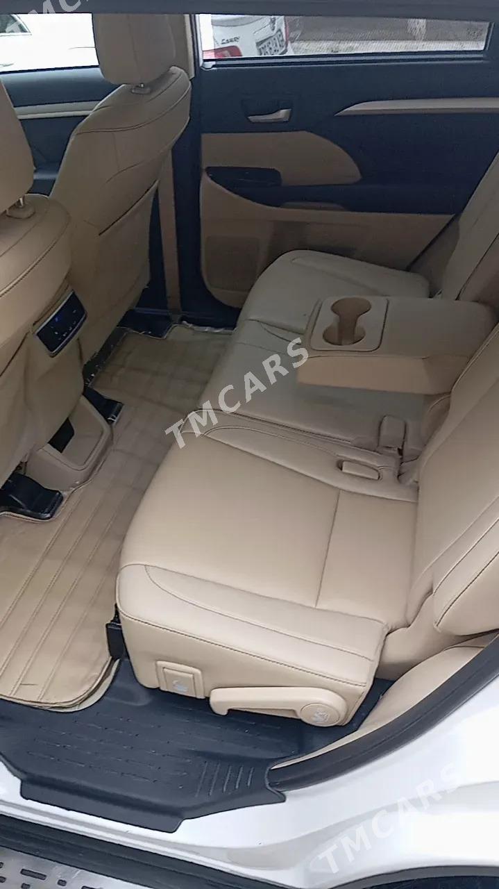 Toyota Highlander 2019 - 470 000 TMT - етр. Туркменбаши - img 2