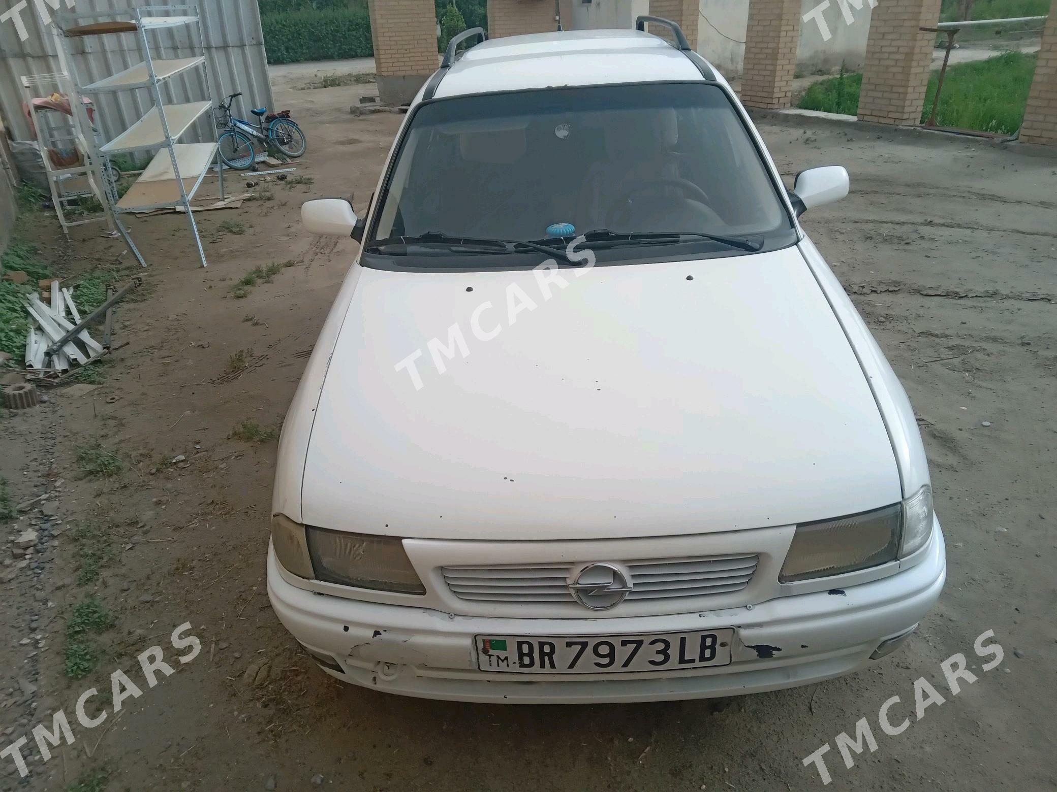 Opel Astra 1996 - 40 000 TMT - Саят - img 2