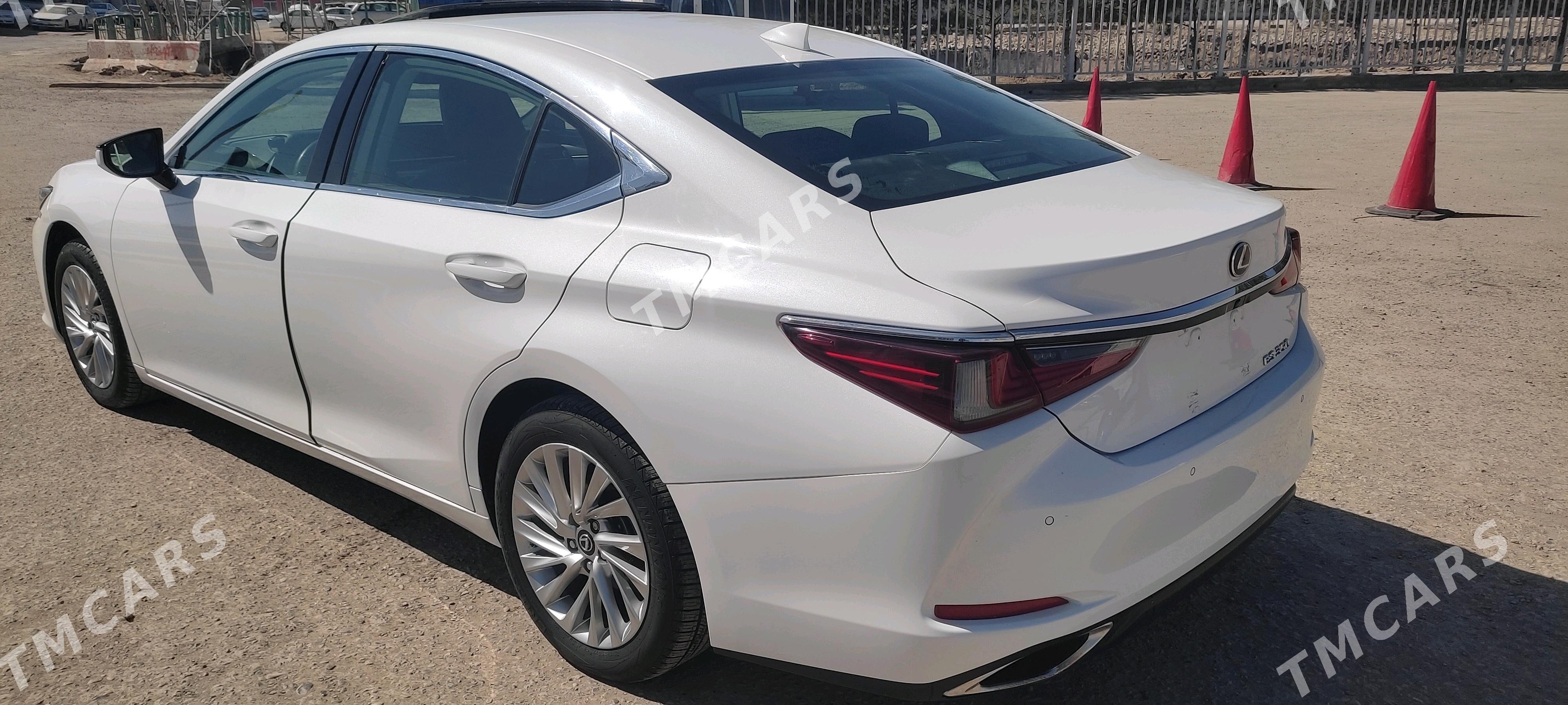 Lexus ES 350 2019 - 420 000 TMT - Мары - img 2