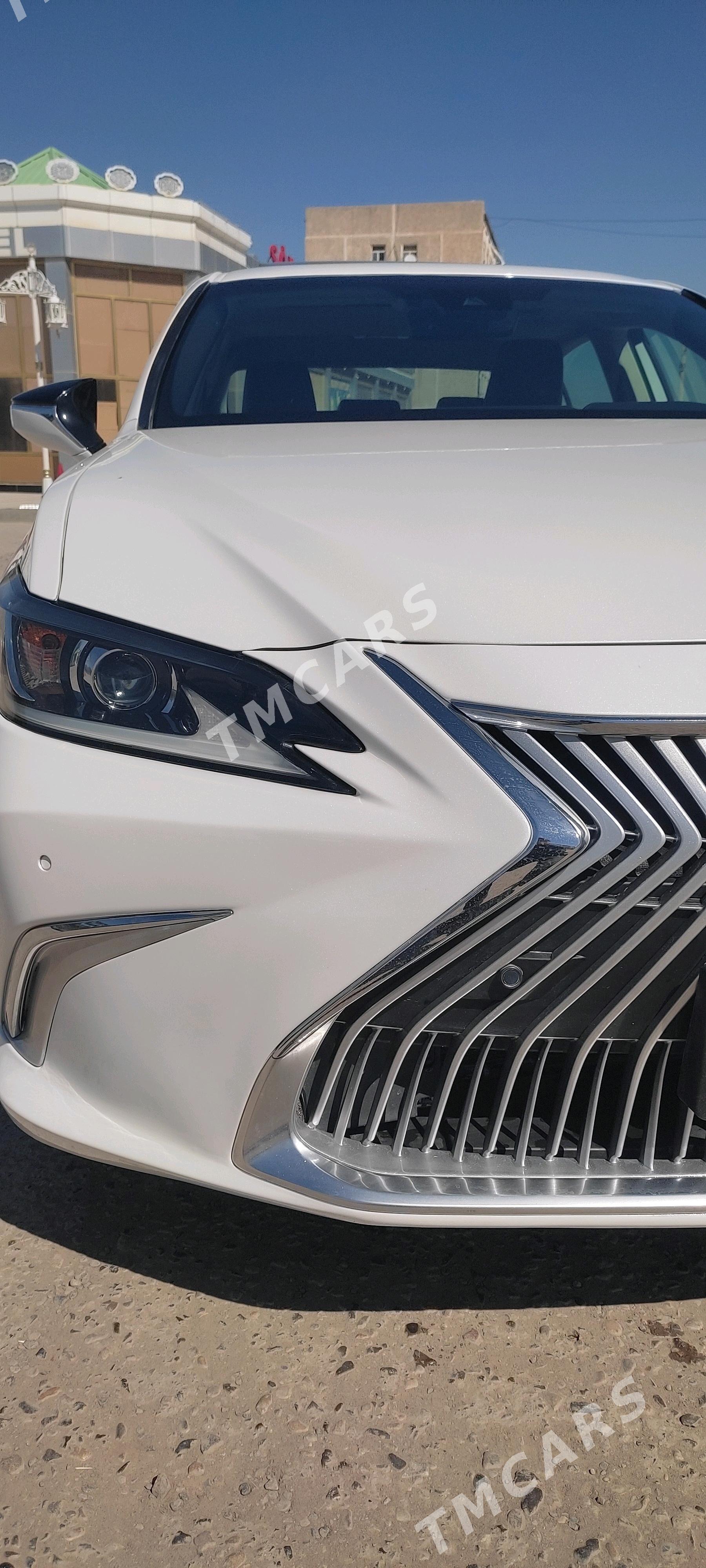 Lexus ES 350 2019 - 420 000 TMT - Мары - img 5