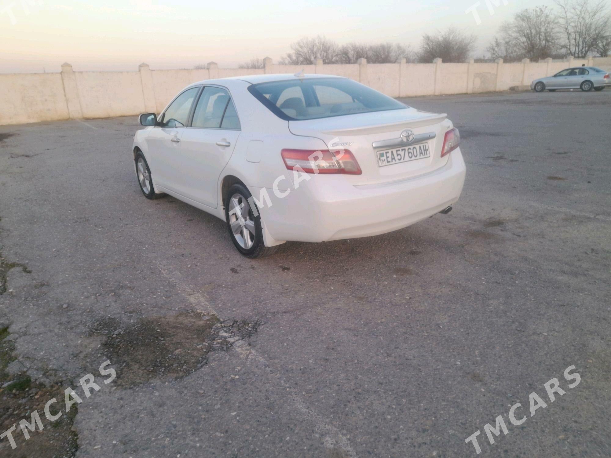 Toyota Camry 2011 - 135 000 TMT - Gökdepe - img 3