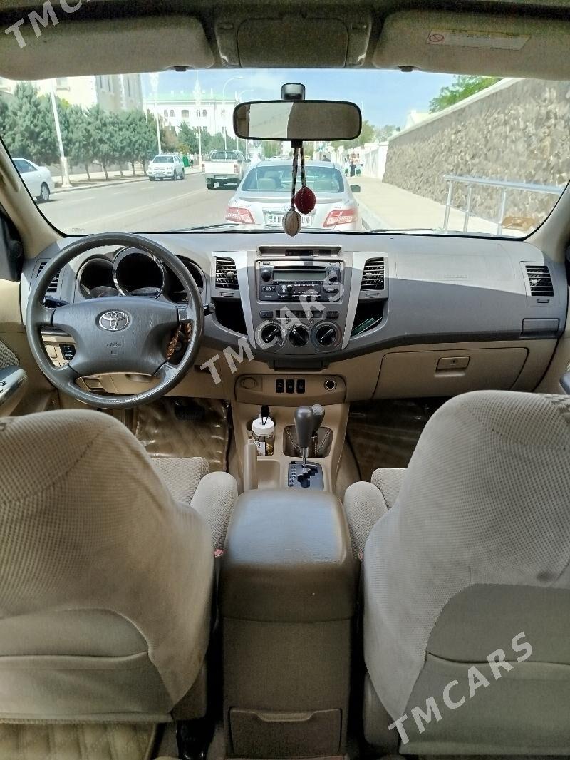 Toyota Fortuner 2010 - 270 000 TMT - Туркменбаши - img 4